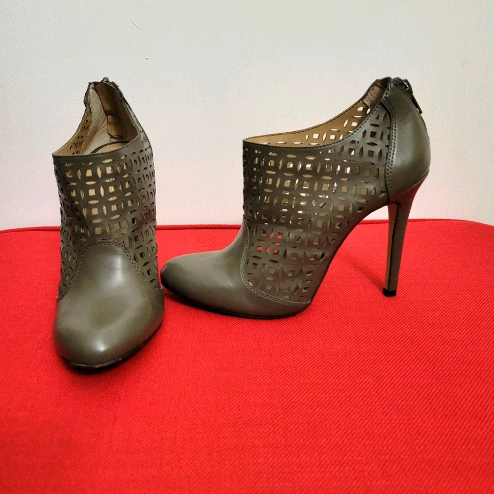 Sole Society Women's Zaily Laser Cut Bootie